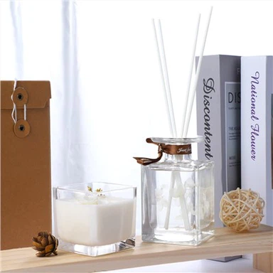 ชุดของขวัญเทียนหอมกระจายกลิ่น